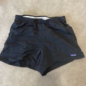 Women’s Patagonia 5 inseam shorts.